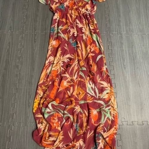 Robe fleurie imprimée rouge neuve avec étiquette taille XS Express smockée volants épaules dénudées - Photo 10 sur 10