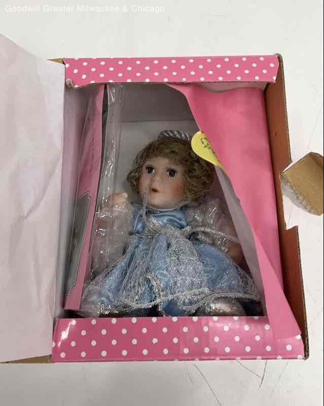 Treasury Collection Paradise Galleries Doll W/Light Blue Dress
