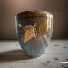 STUDIO POTTERY VINTAGE MCM INCISED LEAF DESIGN STONEWARE 7 INCH PLANT POT #1