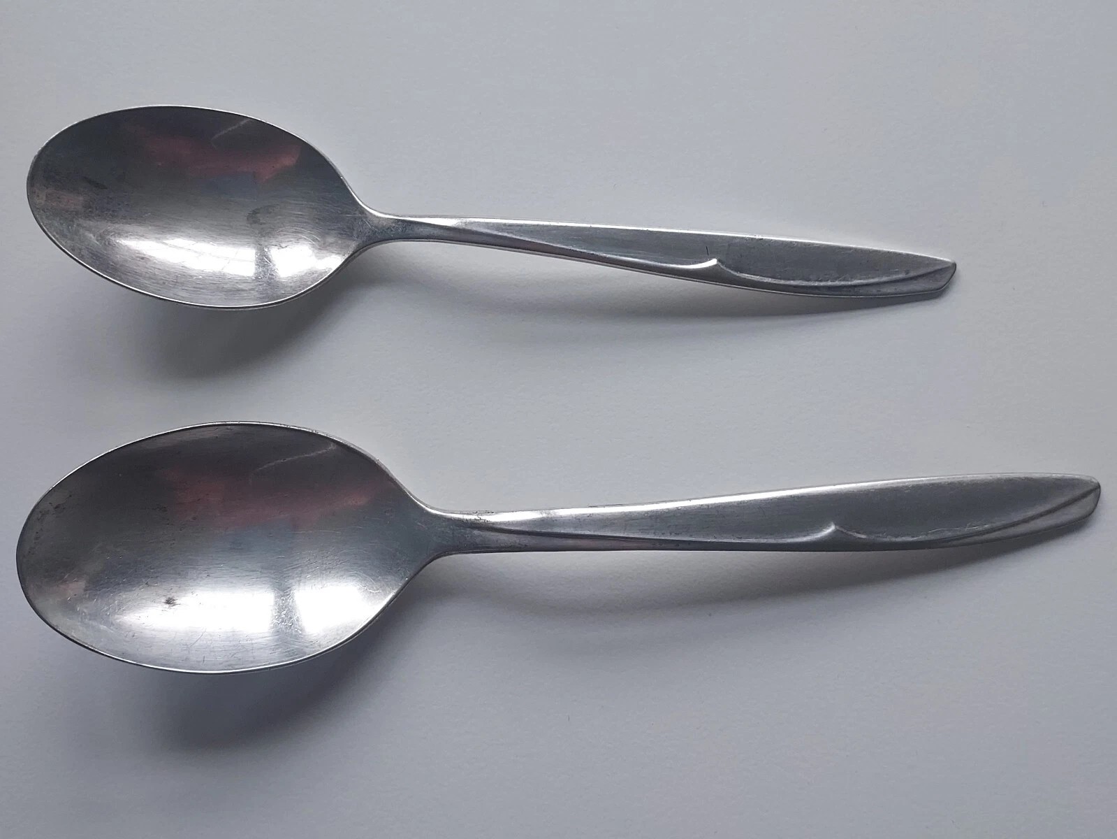 Lot de 8 cuillères à soupe MCM Supreme Silverplate 1956 MODERN LIVING 6 cuillères à soupe 2 places