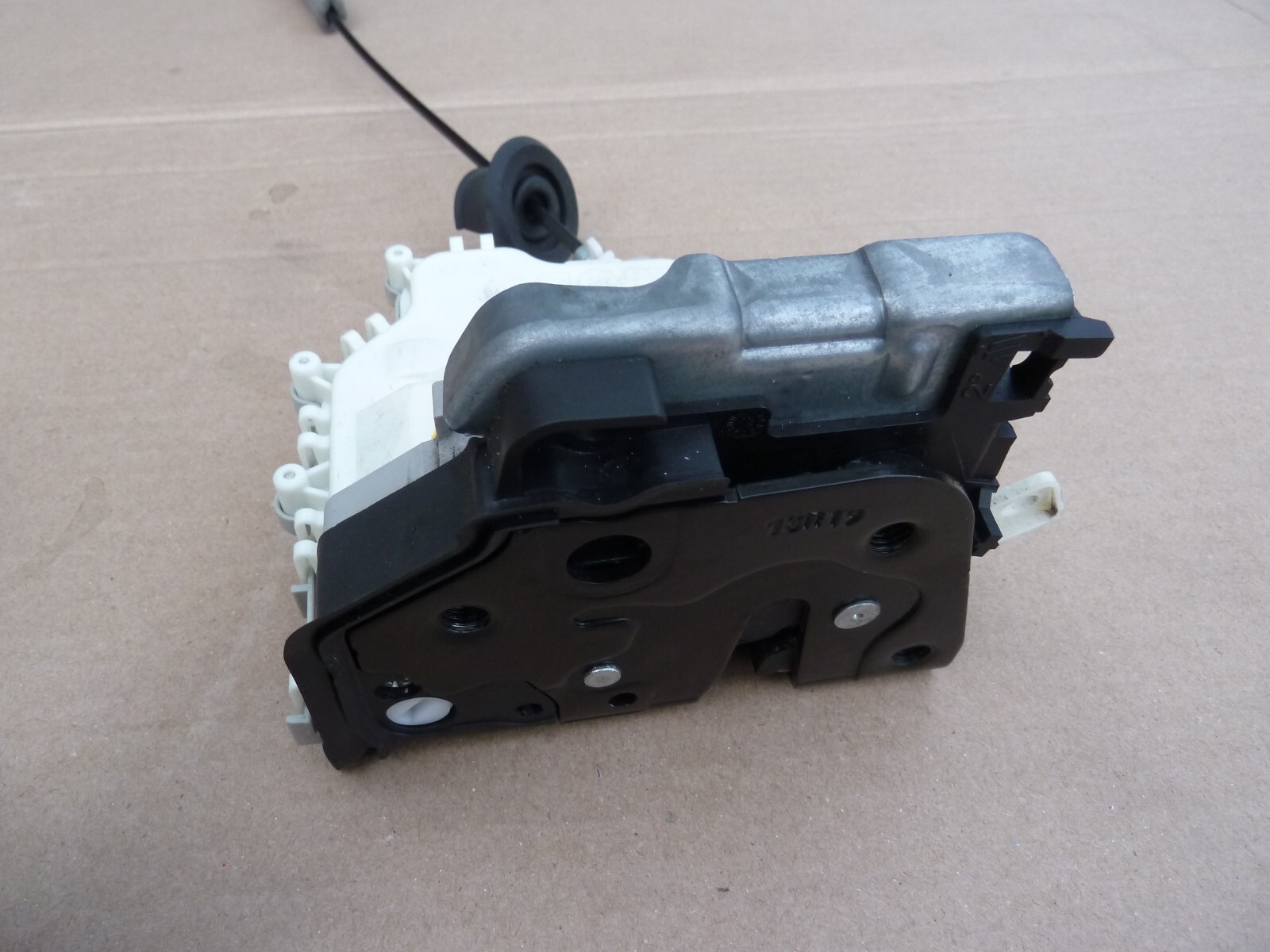 Lamborghini Huracan EVO Coupe Right Passengers Door Latch Power lock motor