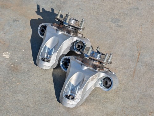 Polaris RZR PRO R Rear Knuckle w/ Hub (Left) - New, OEM 1544548 w/ 1525346 - Picture 3 of 6