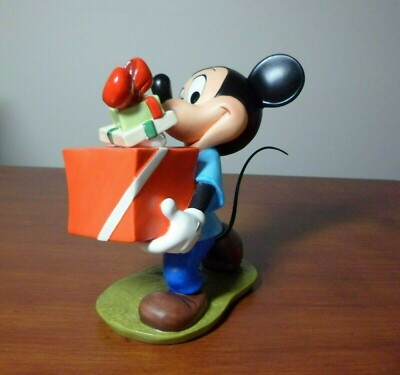 WDCC Walt Disney Pluto's Christmas Tree - Mickey Mouse