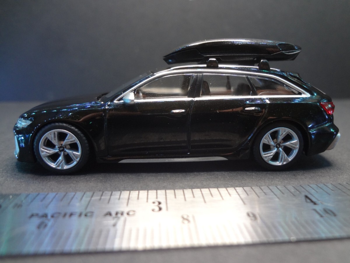 Mini GT Audi RS6 Avant black with roof box 1:64 in box no