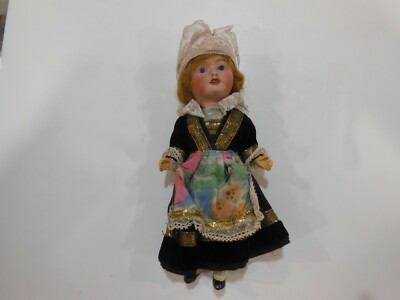 Petite poupée en porcelaine violoniste - Label Emmaüs