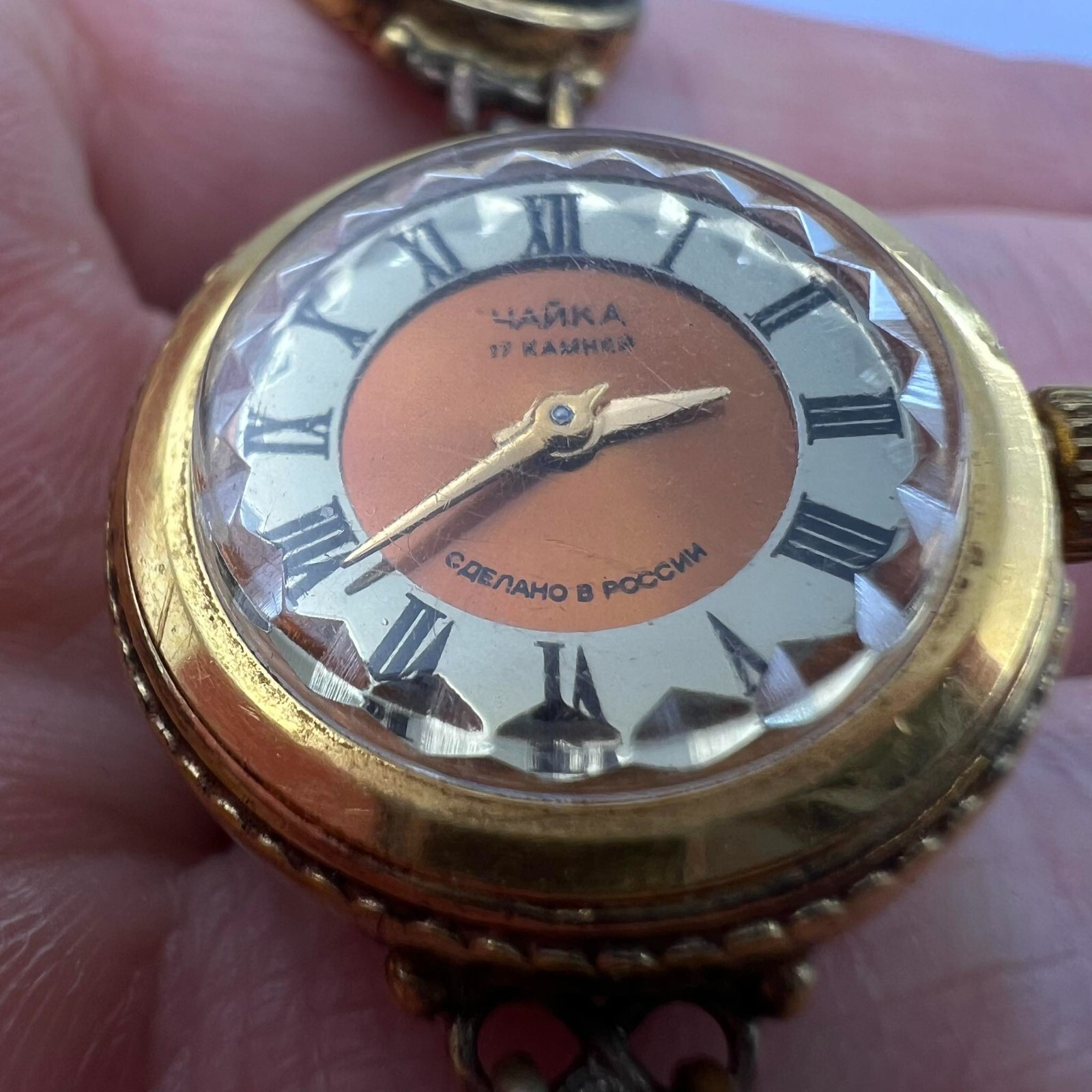 VINTAGE USSR WOMENS WRIST WATCH CHAIKA GOLD PLATED NATURAL CATS EYES WORKING