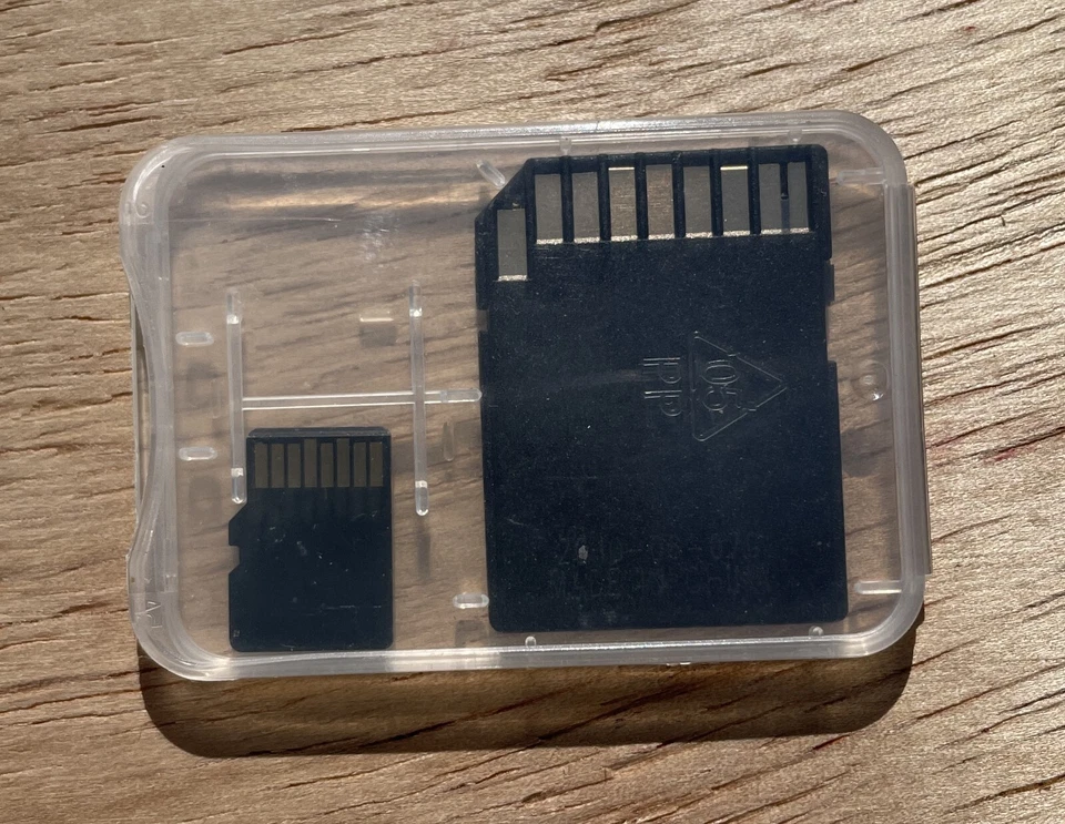 SANDISK 8GB Micro SD SDHC 8 GB HC Micro With Case NEW - Image 2 of 2