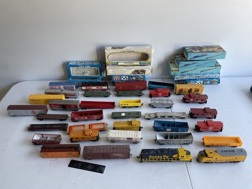 Large HO Train Lot