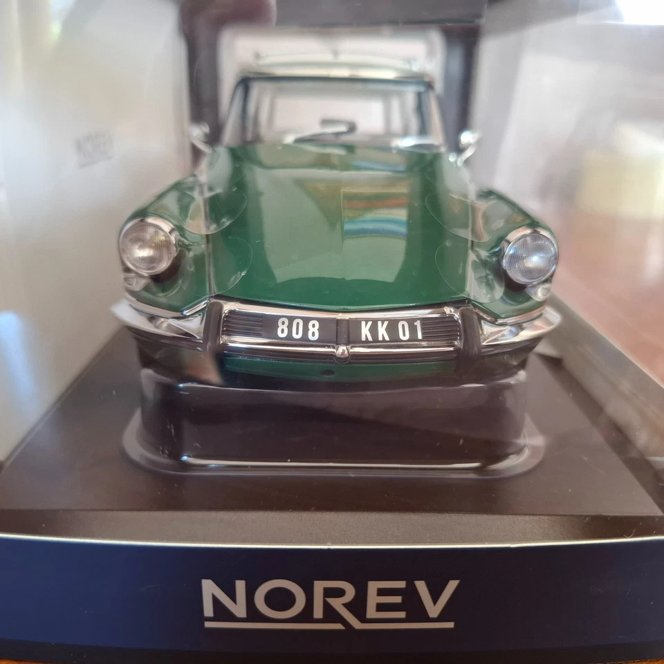 CITROEN DS ID19 break vert jura de 1967 NOREV 1/18e édition limitée a 300 pcs - Photo 2/4