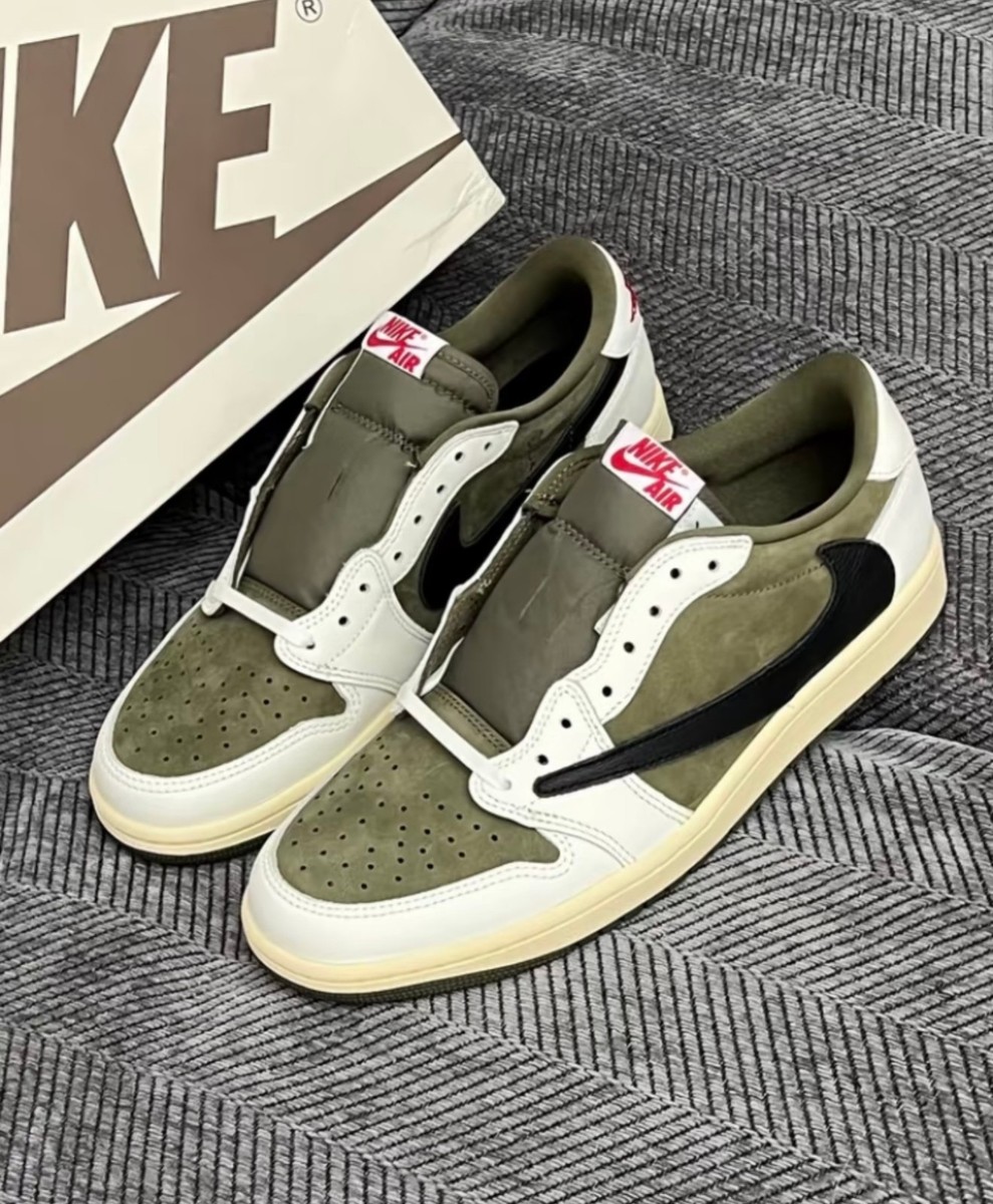 Travis Scott Air Jordan 1 Low OG 