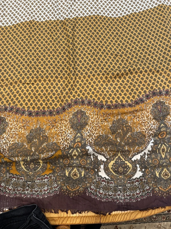 Gucci Mujer Morado Naranja Paisley Gran Tamaño Flecos Modal Seda Bufanda Envoltura Usado en Excelente Condición Foto 4 de 4