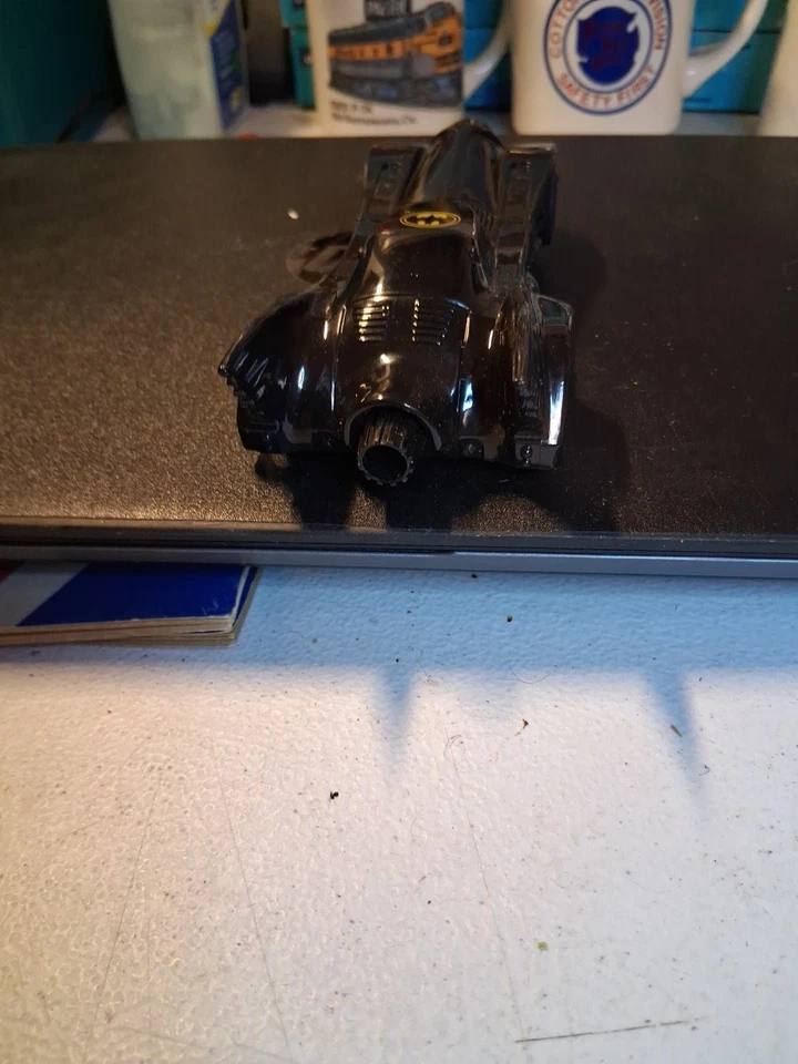 Scalextric Batmobile 1989 Batman DPR 1/32 Scale Slot Car with Lights - Image 4 of 4