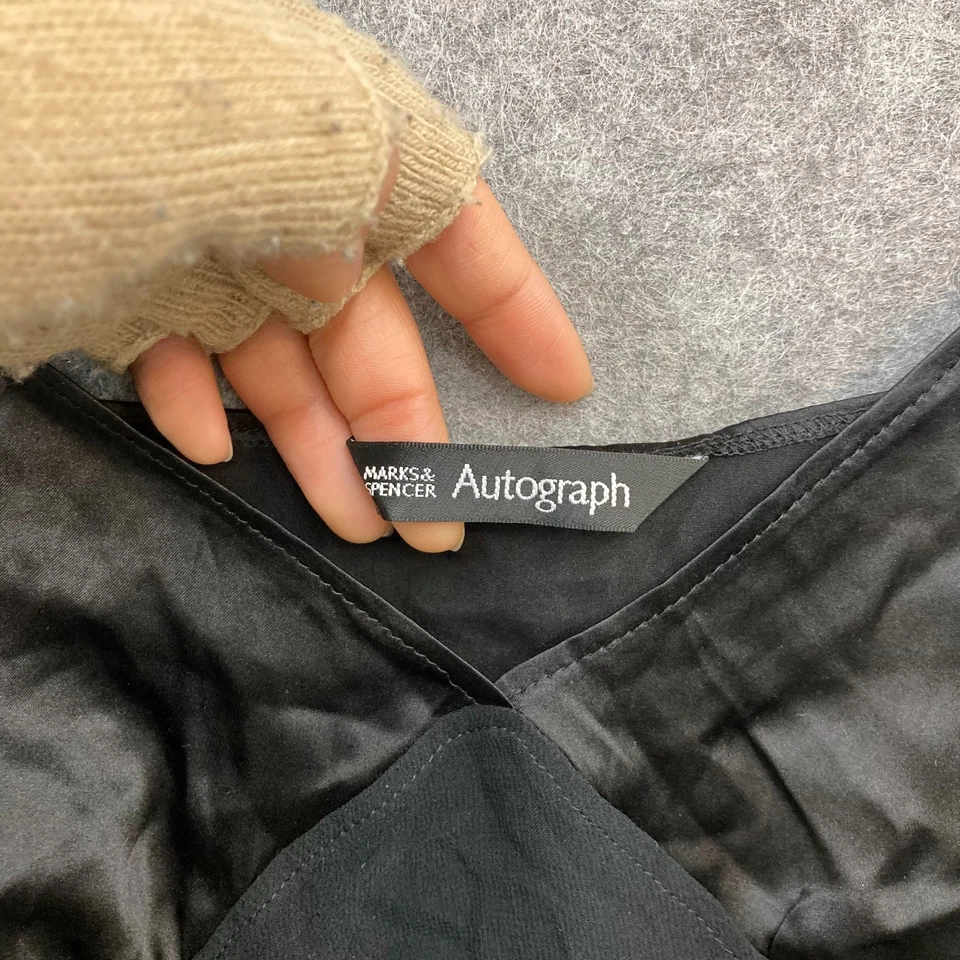 Marks and Spencer Silk Camisole Top Womens Small Black Satin Sleeveless 1907 — 第 4/4 张图片