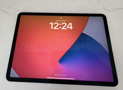 Apple iPad Pro 11-inch A1979 256 GB, 11 in - Space Gray, Pencil + Cover Bundle