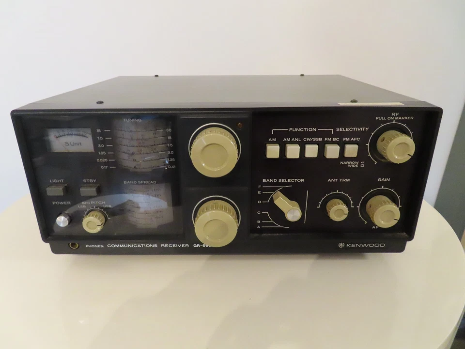 Kenwoood Communication Receiver QR-666