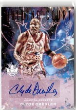 2021-22 Court Kings #HC-CDX Clyde Drexler Holding Court Signatures Ruby #/49
