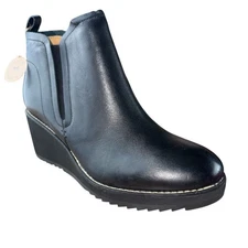 Women’s Sofft Water Resistant Wedge Boot -Emeree Size 10 Black NEW