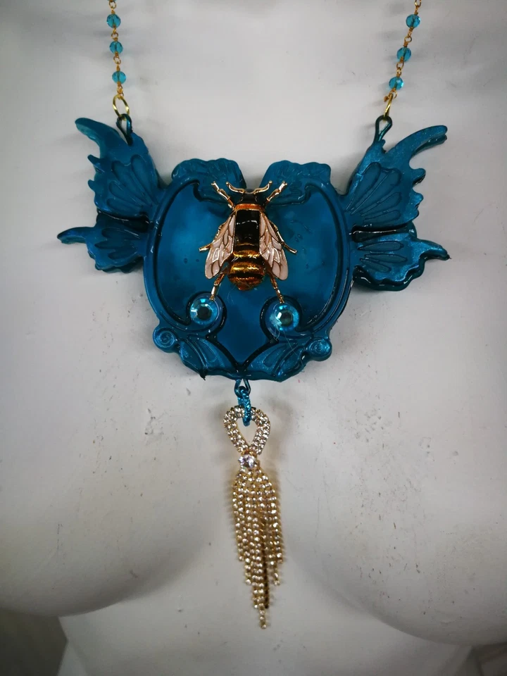 Pingente de colar de joias femininas de luxo ninho de abelha mel joia brasão babador - Imagem 2 de 4