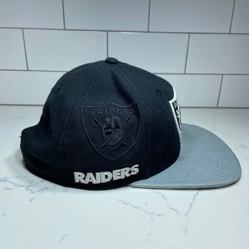 RARE NEW ERA 9Fifty Snapback Cap Hat Oakland Raiders Black Grey Hologram Brim - Picture 3 of 10