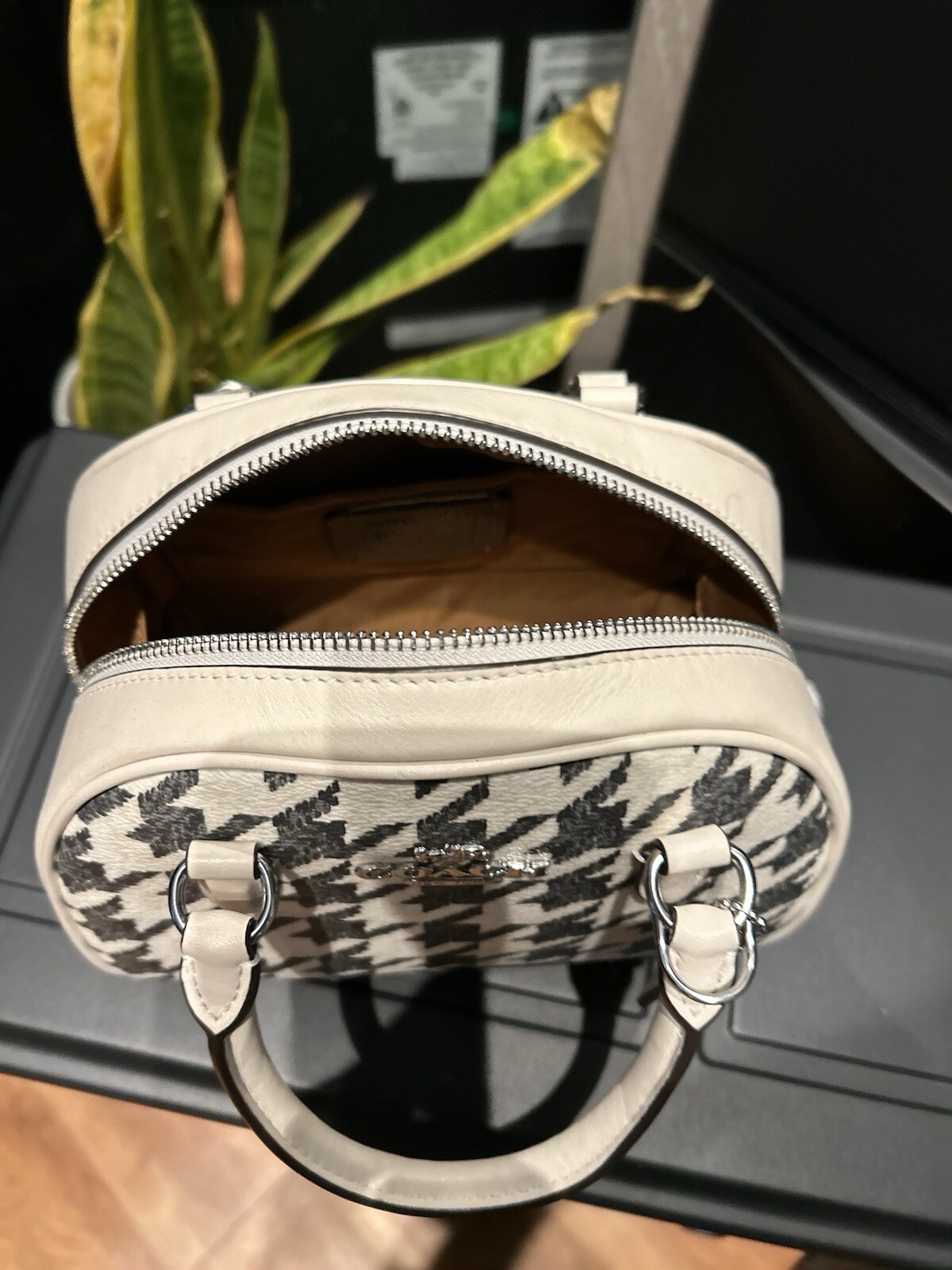 NWT Coach CJ628 Sydney Satchel with Houndstooth Print Canvas&Leather Cream/Black image 8