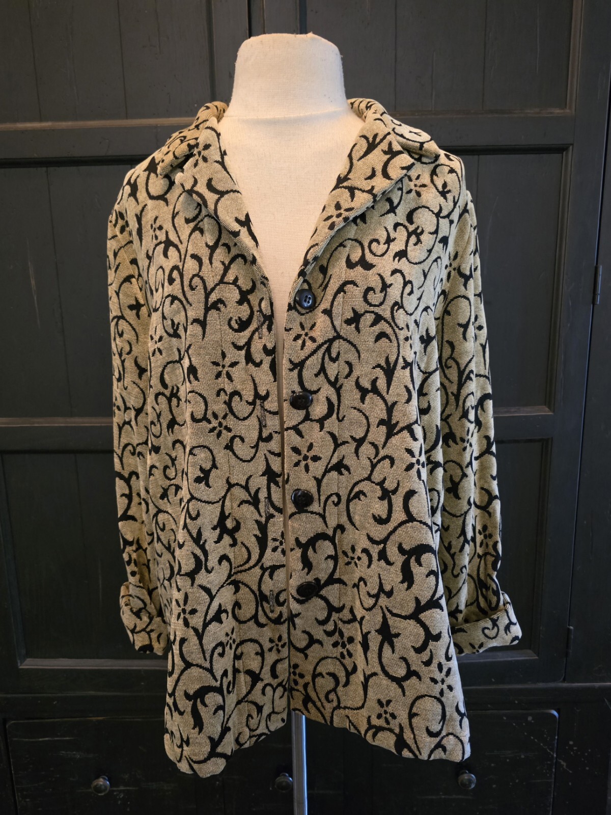 Sag Harbor Petite Tan Black Floral Chenille Shirt Jacket Women's 12P EUC