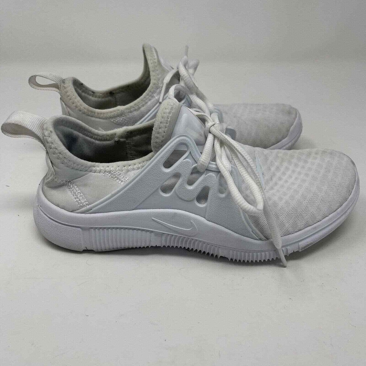 Deals Nike Acalme Sneaker Women's Nike Acalme Size Nike - Main Image