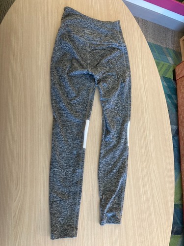 Beyond Yoga Leggings XS Xtra Small meliert grau weiß Kniestreifen knöchellang - Bild 3 von 3