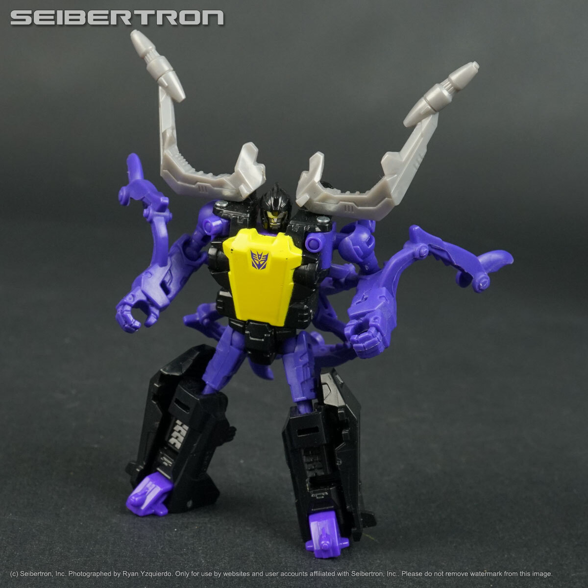 Transformers Power of the Primes Skrapnel - Legends Transformers Power of the Primes Skrapnel - Legends