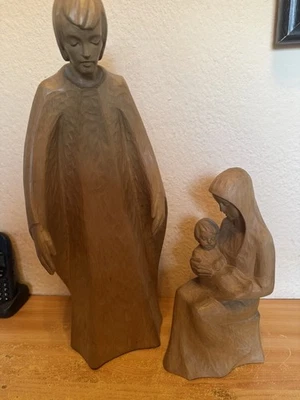 Große Krippenfiguren , Josef und Maria, geschnitzt, Holz Natur höhe 46 und 28 cm - Bild 1 von 4