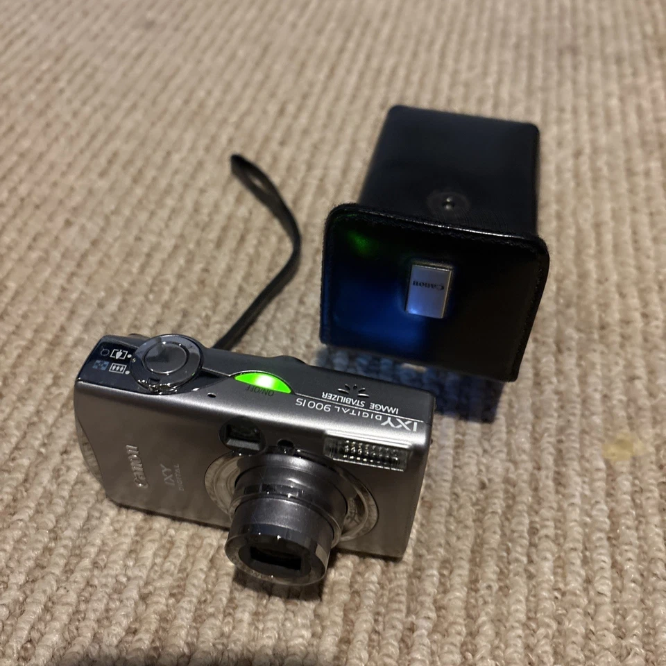 Canon IXY DIGITAL 900 IS 7.1MP Compact Camera w/ 3.8x Zoom & IS - Tested 2329932 - Image 2 of 4