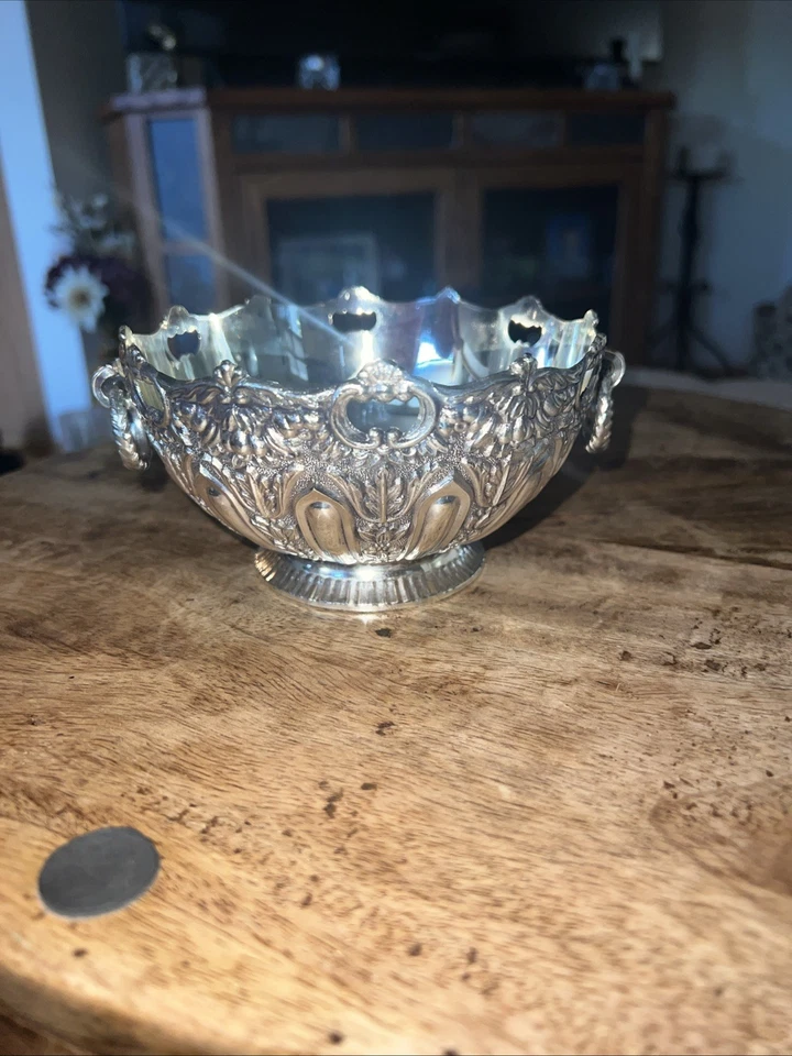 W & S Blackinton Ornate Silver-Plated Decorative Bowl w/ Handles Fancy Tabletop - Image 4 of 4
