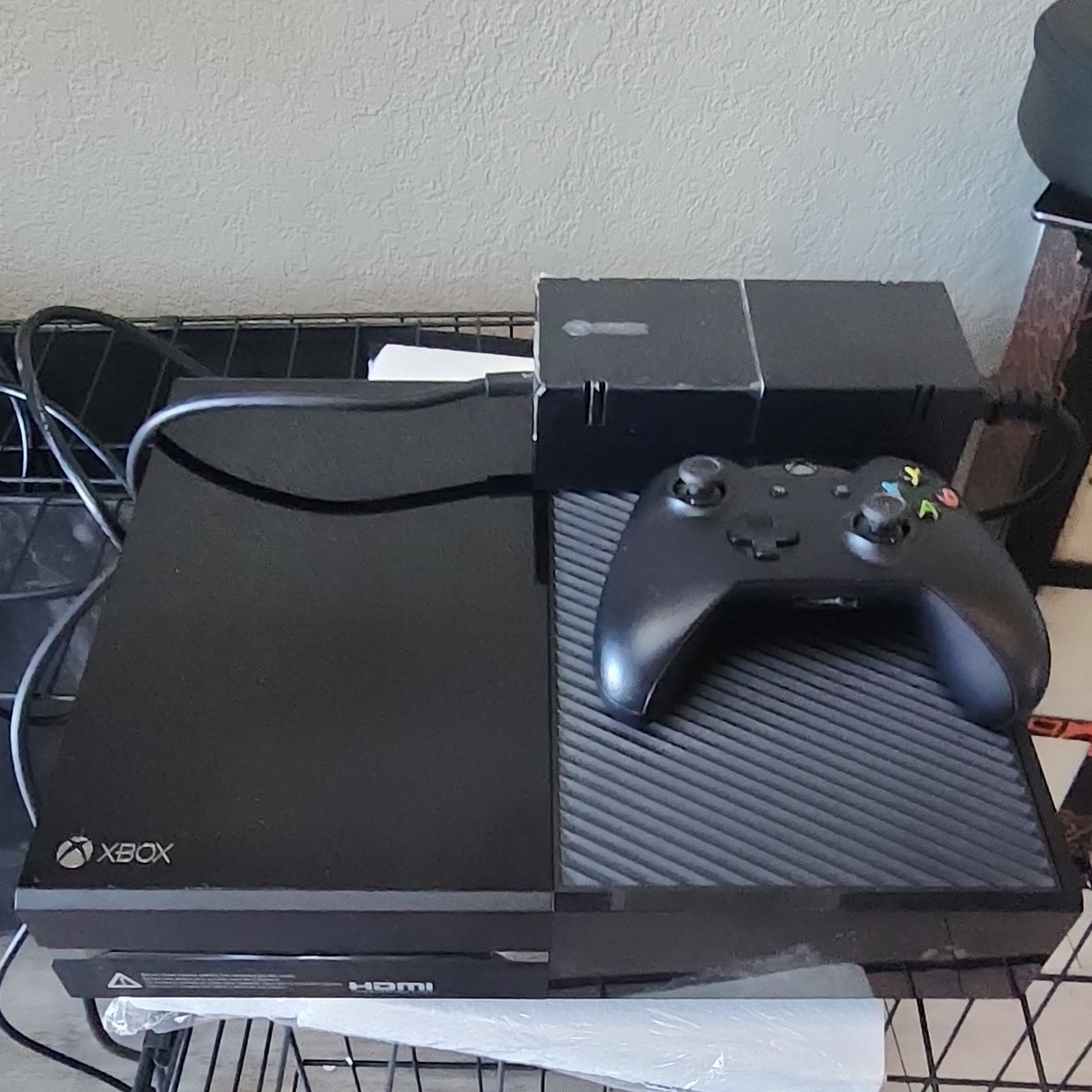 xbox one first edition (1540) opened and cleaned tested working