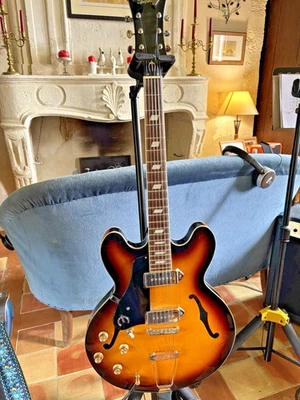 EPIPHONE CASINO GAUCHER SUNBURST + ÉTUI RIGIDE – EXCELLENT ÉTAT - Photo 1/4