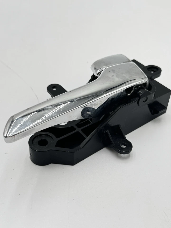 2006-2010 Infiniti M45 Front Passenger Interior Door Handle 80670-Eg000 - Image 2 of 4