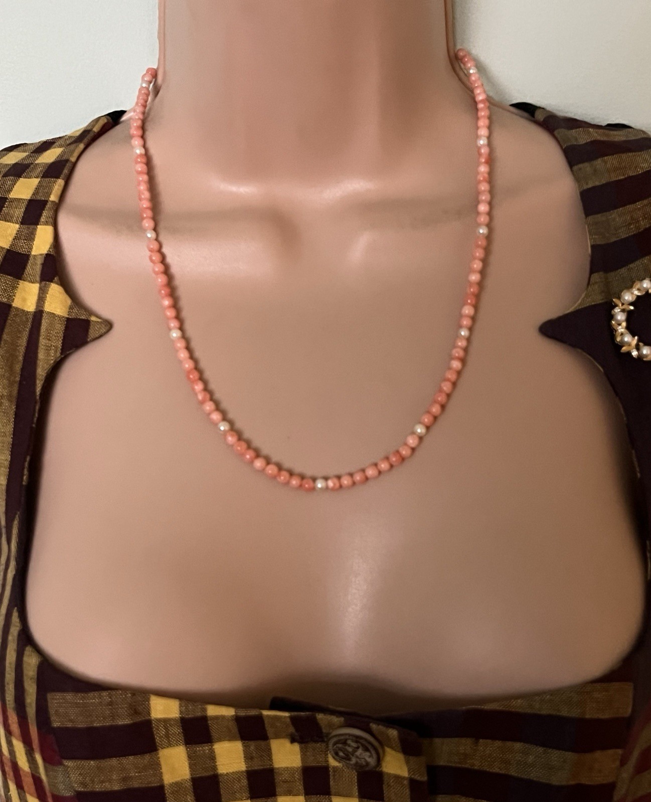 Collar de perlas de coral y agua dulce de colección piel de ángel cuentas de coral broche de plata 925