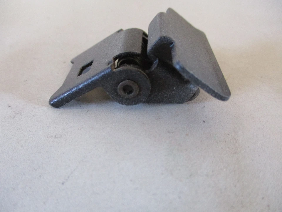 1 CHARNIERE DE CAPOT DE PLATINE VINYL PIONEER PL-3,4,5,7,250,300,400 COVER HINGE - Photo 3/4