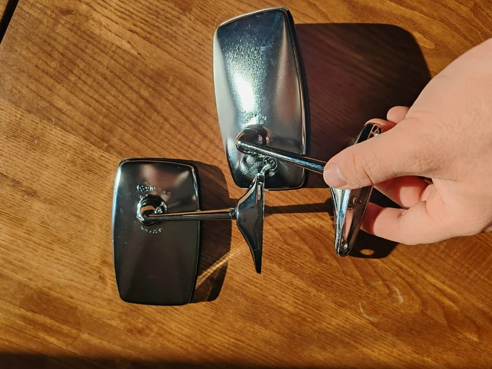 Par de guardabarros/espejos retrovisores cromados FIAT 125 nuevos Foto 2 de 4