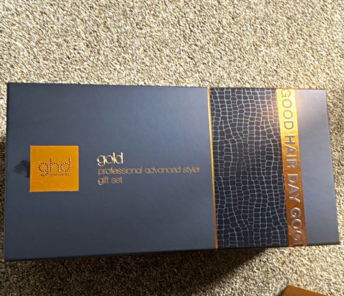 ghd Gift Set. Gold - Hair Straightener & Styler with Paddle Brush & Bag