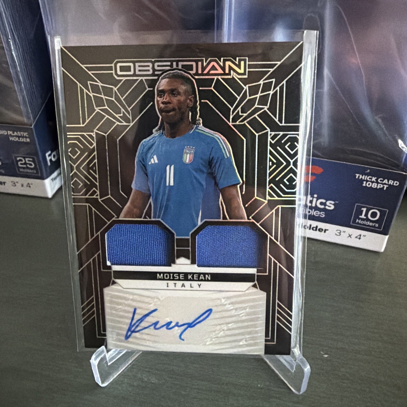 2024-25 Panini Obsidian - Dual Jersey Ink Moise Kean #DJ-MKE /199 (AU, MEM)