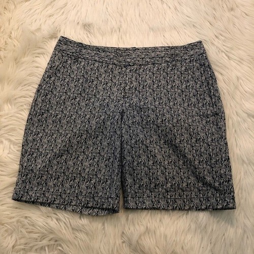 Caslon Women’s Size 8 Bermuda Shorts Navy Blue White Geometric Stretch Cotton - Picture 2 of 11