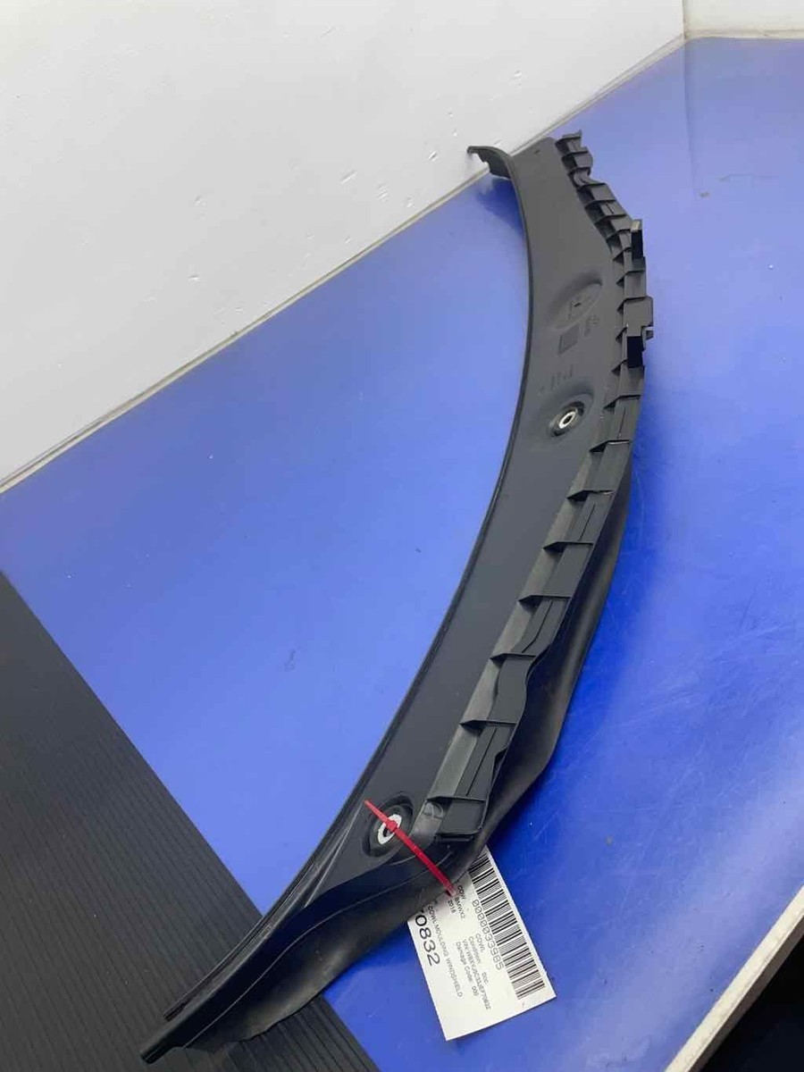 2018-2019 BMW X2 F39 OEM FRONT COWL MOULDING WINDSHIELD COVER  