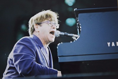 ELTON JOHN in concert original mounted photo 11.5 x 8 inches by Mel Longhurst