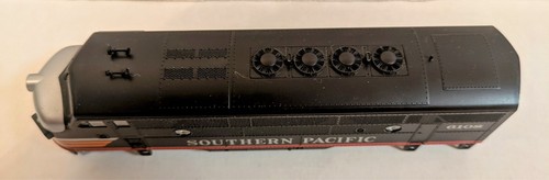 Stewart HO Southern Pacific Black Widow F3 Phase II SGL/HDL Low Fans #6108 SHELL - Picture 5 of 5