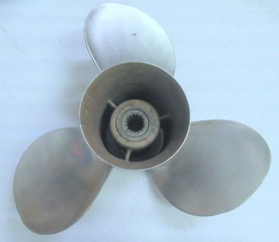 Michigan 0330031 Stainless Propeller 15 Spline 14-1/2 X 17 OEM Used Boat Parts