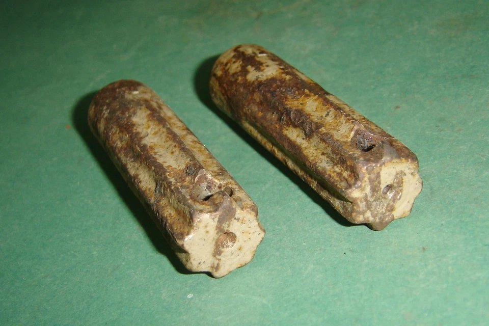 Zundapp KS 750 Raste zur Vorderradachse Achstummel für R+L front axle - Bild 3 von 4