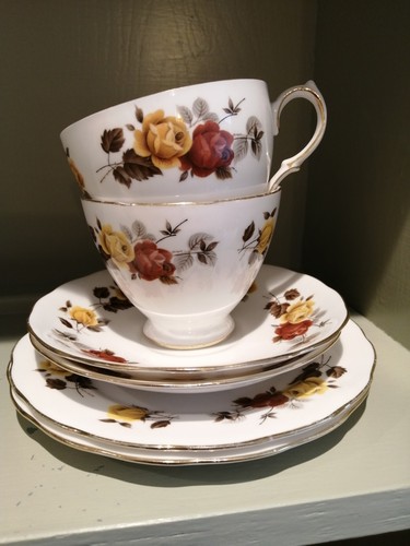 Vintage. Two Trios. Colclough. Yellow Reddish Flowers. Pretty. Gilt. Vg Useable - Bild 9 von 10