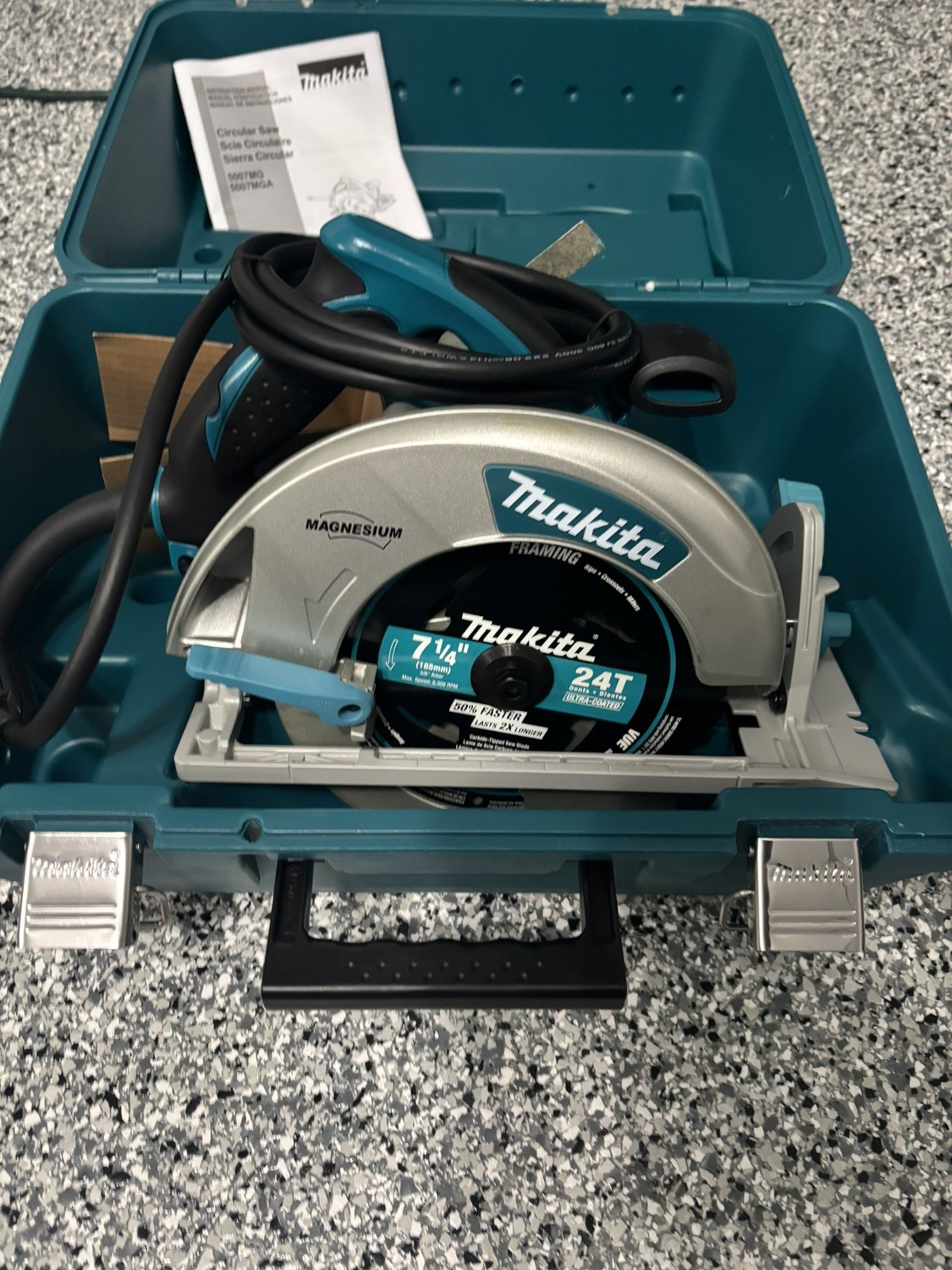 Makita 7‑1/4" Magnesium Circular Saw 110v 5007mg  110V  In