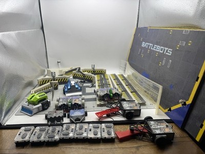 Hexbug Battlebots Arena with 7 bots, 7 remotes, Many Extras - Untested