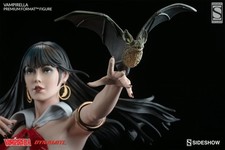 Sideshow バンピレラ プレミアムスタチュー　ジャンク品 Sideshow Collectibles Vampirella Comic Statues Collectible