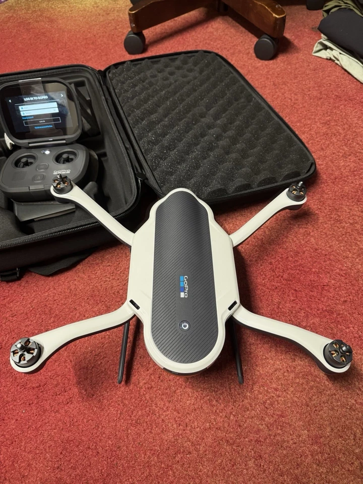 Drone GoPro Karma con el estuche, parece Prestine - podría haber sido nunca usado Foto 4 de 4